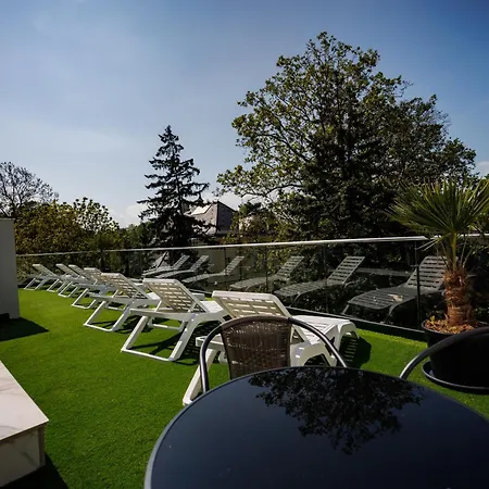 Bauhaus Wellness 204 *