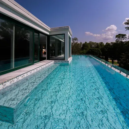 Bauhaus Wellness 204 * Siófok